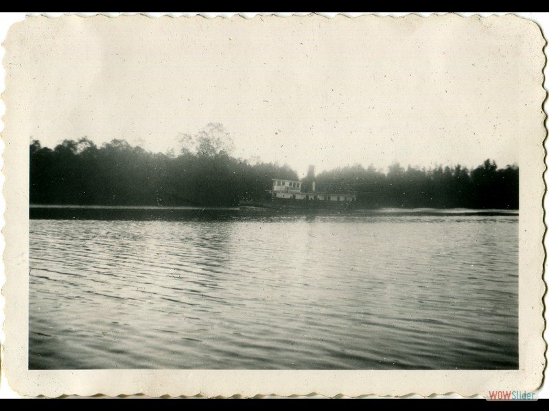 1941-11-11 Tennessee - A steam river boat taken Armistice Day.