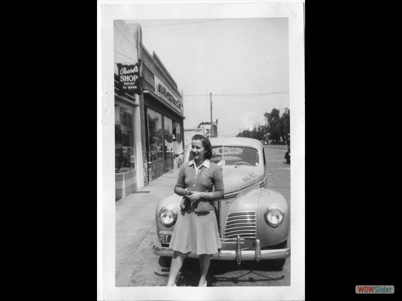 1942-8-3  047. Menlo Park, Calif. Clara